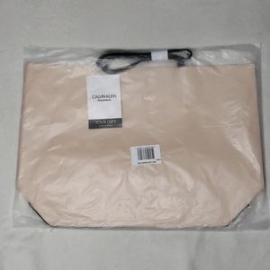 Calvin Klein Frangances Tote bag